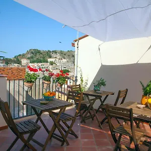 https://casa-mediterraneo-taormina.taorminaitalyhotels.com